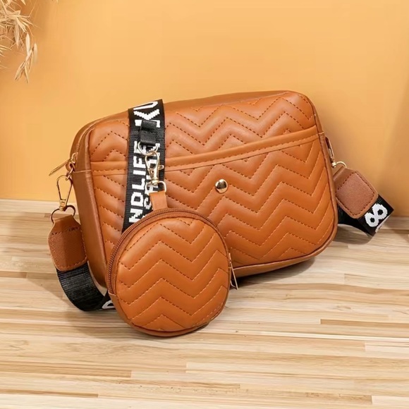 Handbags - Cute small Carmel bag